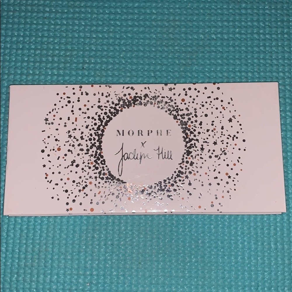 JH Ring the alarm eyeshadow palette